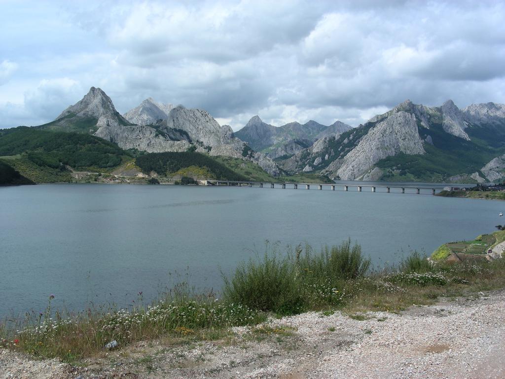 Portilla de la Reina El Invernal De Picos المظهر الخارجي الصورة